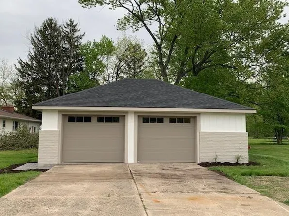 721 W 8th St, Hobart, IN 46342