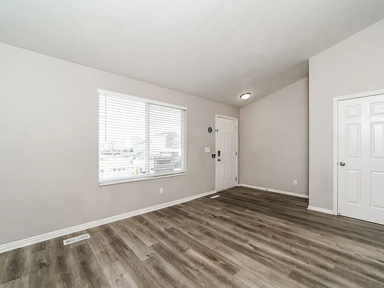 7747 S Briar Dr — Photo 7
