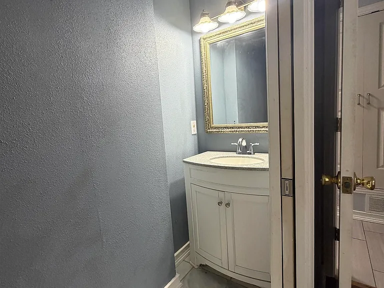 4721 Cypress Ave — Photo 15