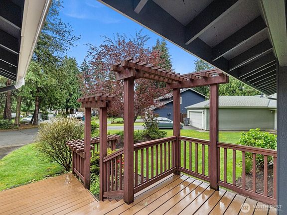 2nd image of 10725 127th Avenue NE