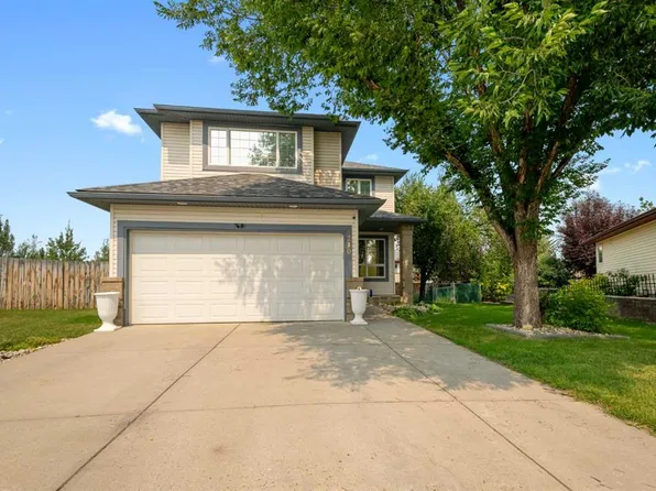 210 S Highwood Village Pl NW, High River, AB T1V 1V9