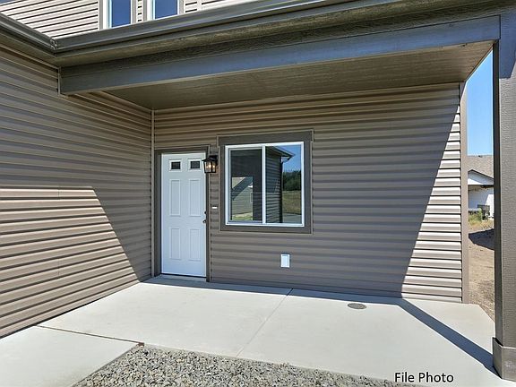 4th image of 510 N Dartmouth Ln