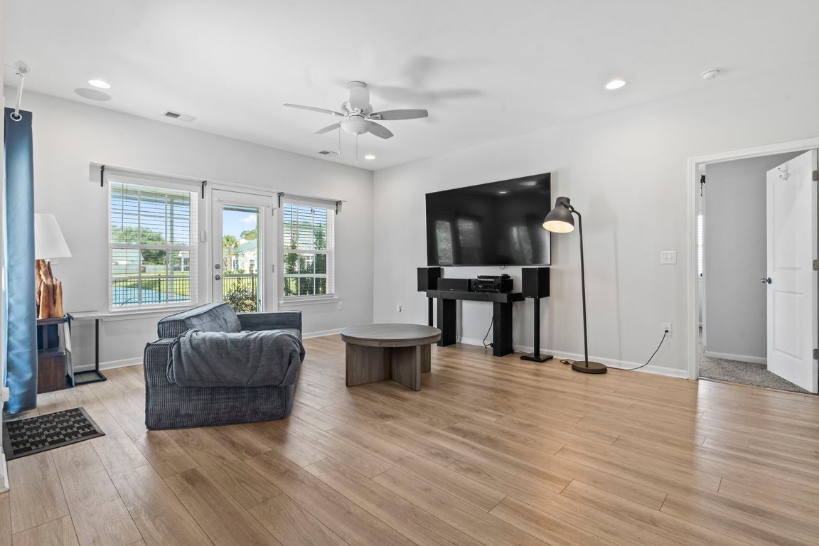 next background image