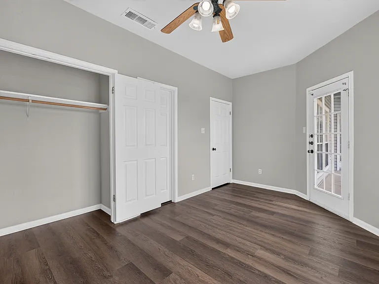1810 Mesa Oaks Cir — Photo 37