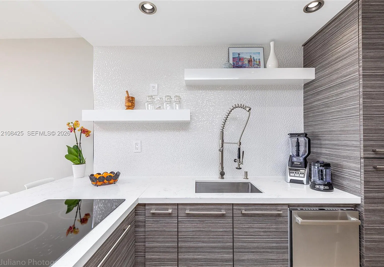 Mirador 1000 Condo — Photo 3
