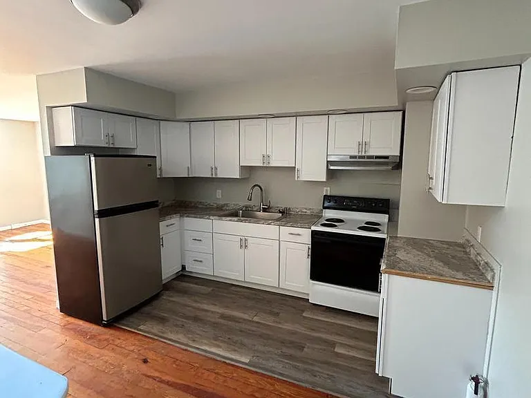 1819 Bainbridge St #1 — Photo 11