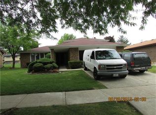 810 Campus Ave, Matteson, IL 60443