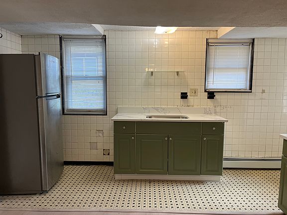 Updated kitchen with Quartz countertops (Continued)