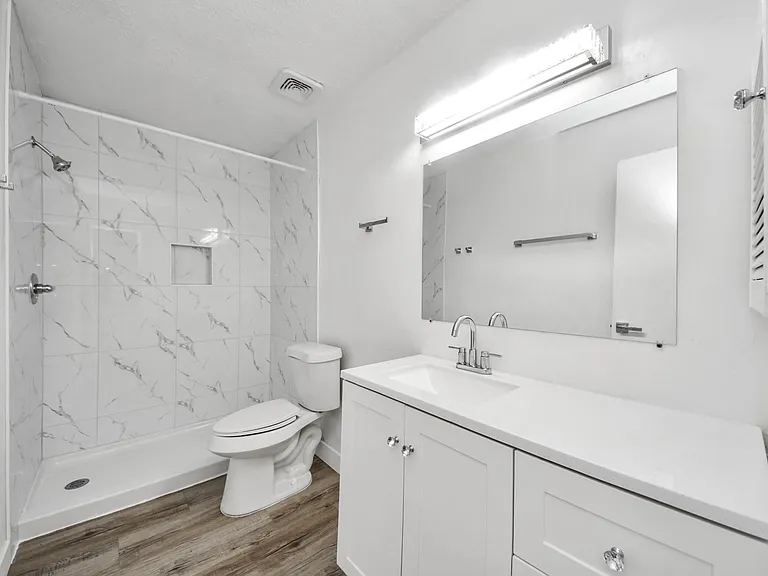 11627 Bowlan Ln — Photo 10