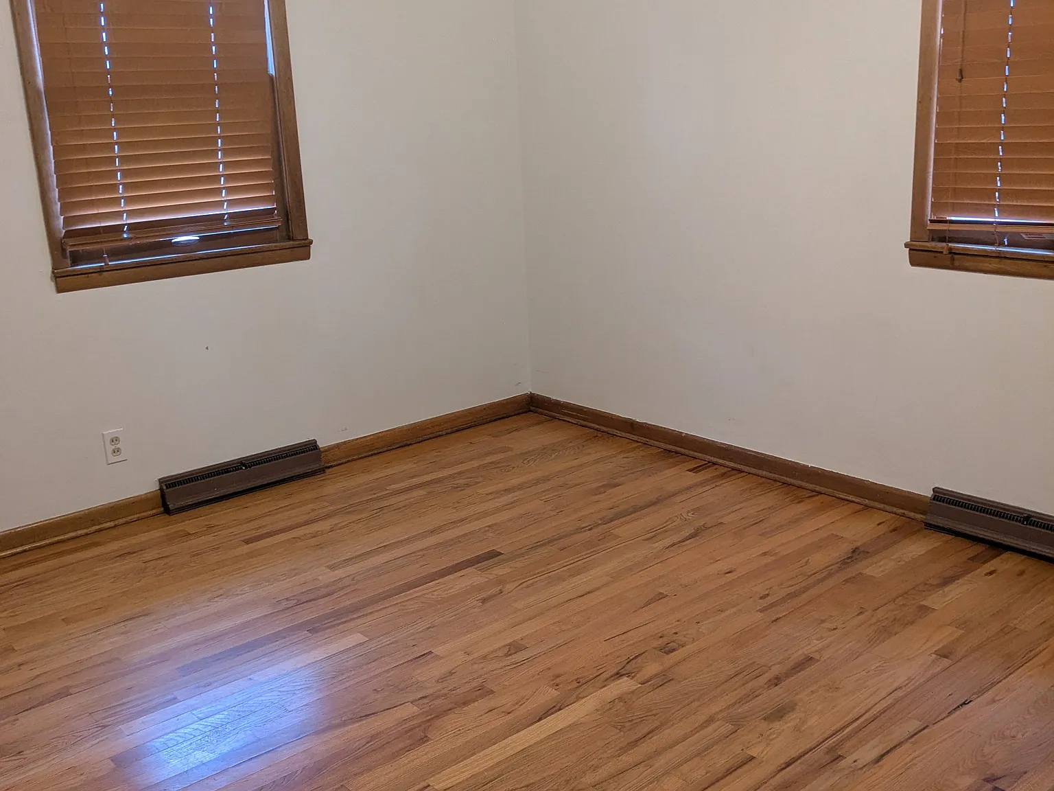 4 bed, 1379 sqft, $1,950 — Photo 3