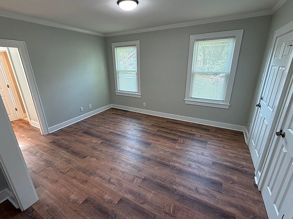 5th image of 3567 Cowden Ave