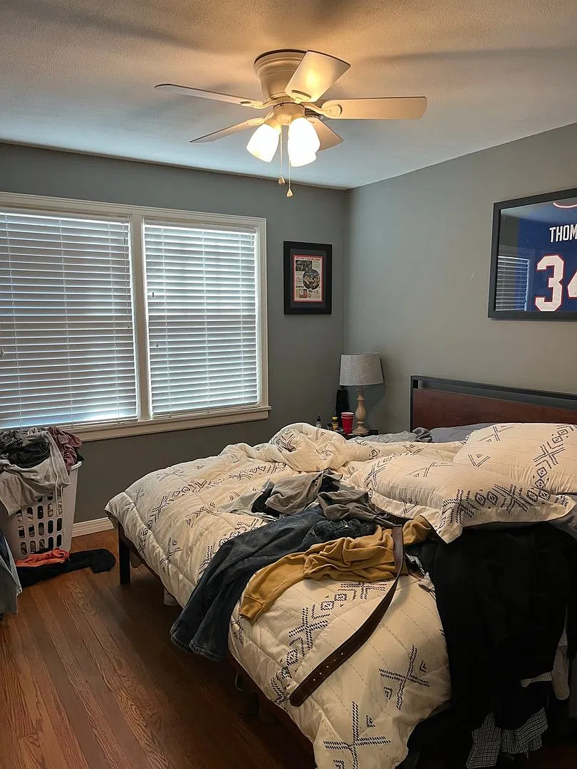 57.11 - 808 S. Gray — Photo 2