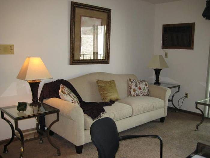 Stonegate Apartments - Kenosha, WI | Zillow