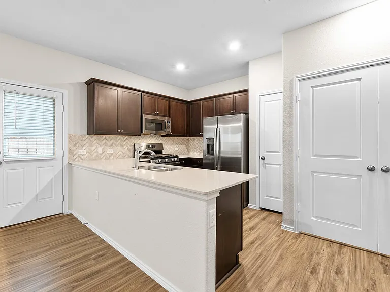 2537 Forgetmenot Ln — Photo 6