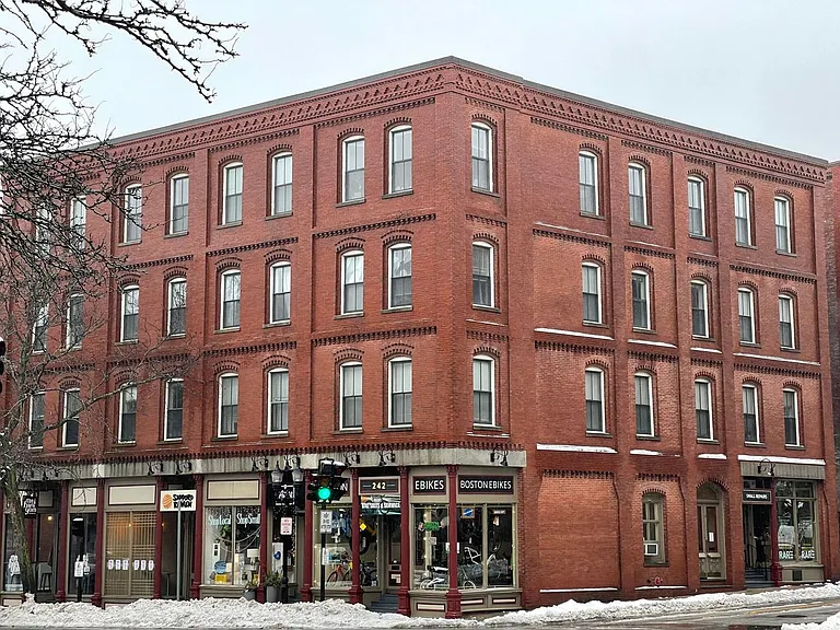 6 Davis Ave #S2 — Photo 12