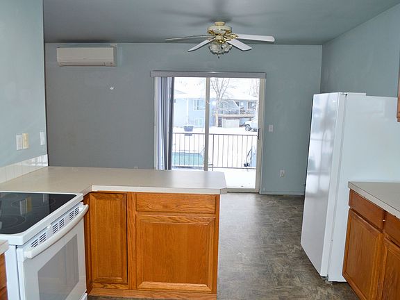 3rd image of 305 Kelly Rd APT F22