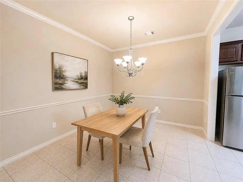 2 bed, 1126 sqft, $1,350 — Photo 3
