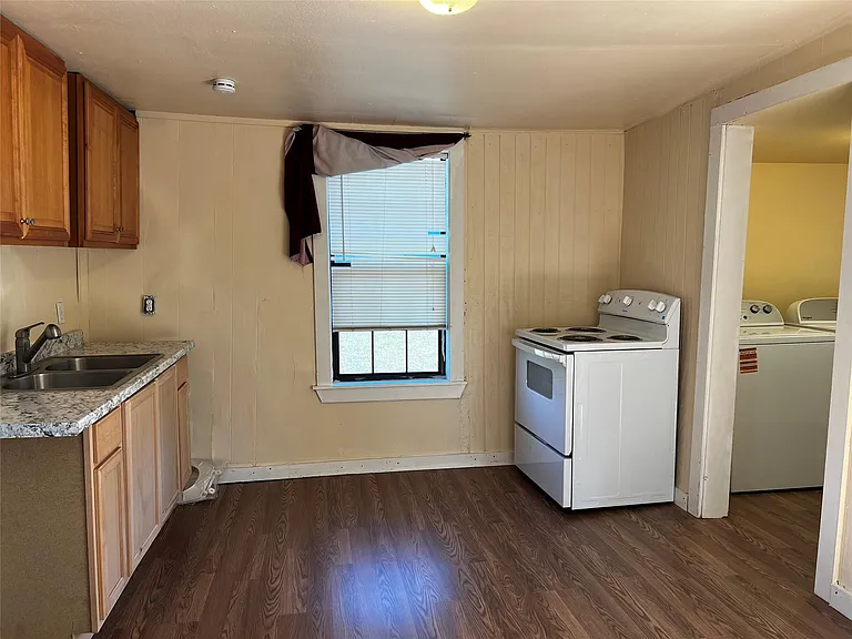 102 E Carrie Manor St — Photo 12