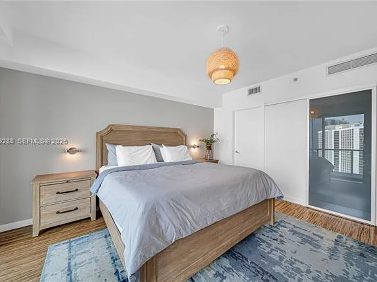 55 SE 6th St #1803 — Photo 21