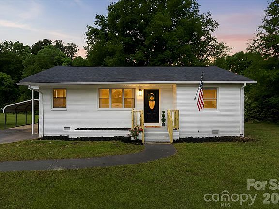 3rd image of 3811 Little Mountain Rd