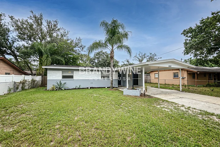 4 bed, 2.0 bath, 1270 sqft, $2,060 — Photo 2