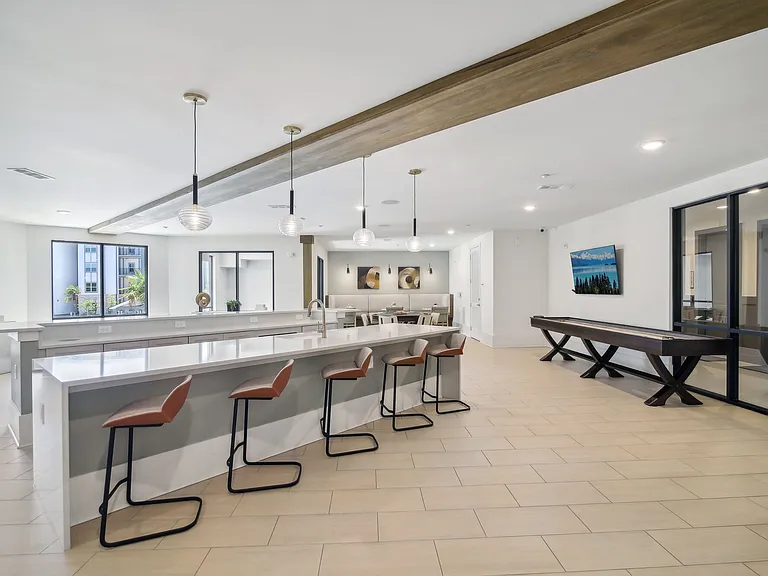 Somerset Apartments — Photo 17