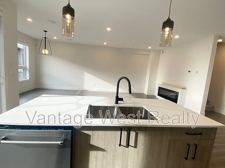 867 Morrison Ave #4 — Photo 8