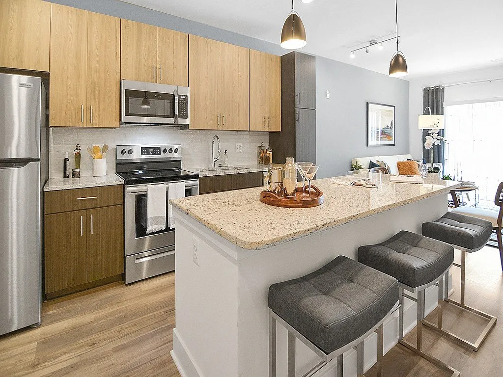 Fieldside Grande Apartments & Townhomes — Photo 2