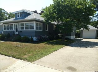 1212 Waverly Ave, Grand Haven, MI 49417