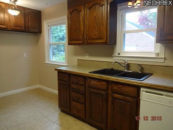 4th image of 4887 Oakland Dr