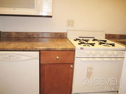 Rented by 24 7 NYC Realty Inc. | media 15