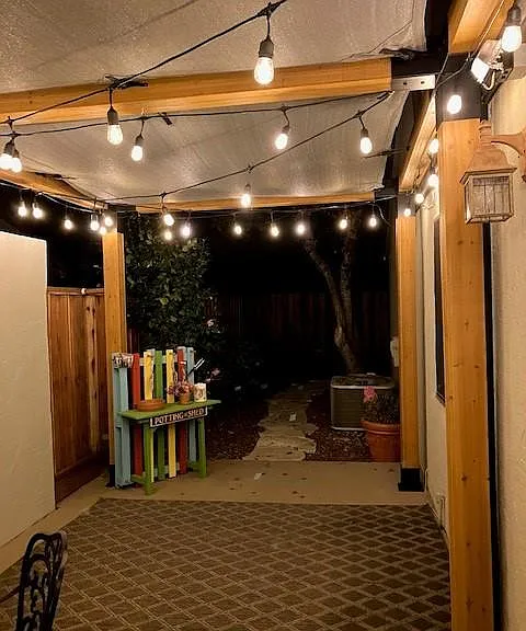 Outdoor pergola
