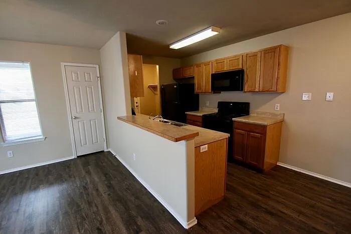 8028 Tanner Ave — Photo 7