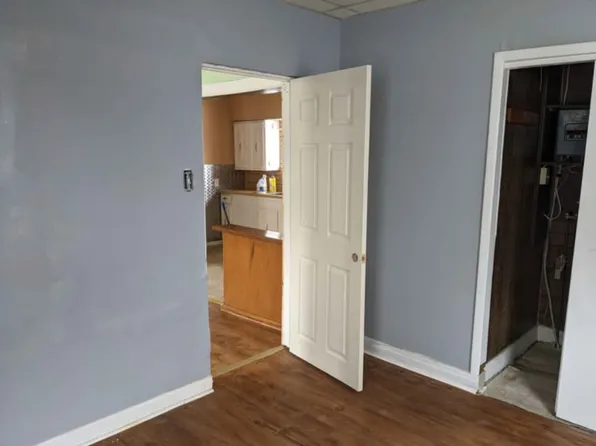 (undisclosed Address), Pittston, PA 18643