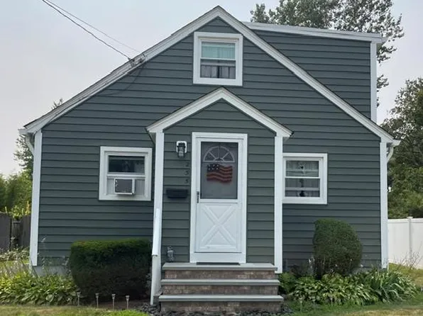 235 N 7th Street, Lindenhurst, NY 11757
