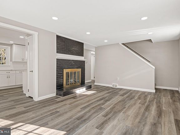 5th image of 157 Brookwood Dr