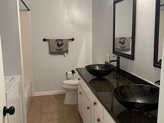 4th image of 1051 Nottingham Pl #1051