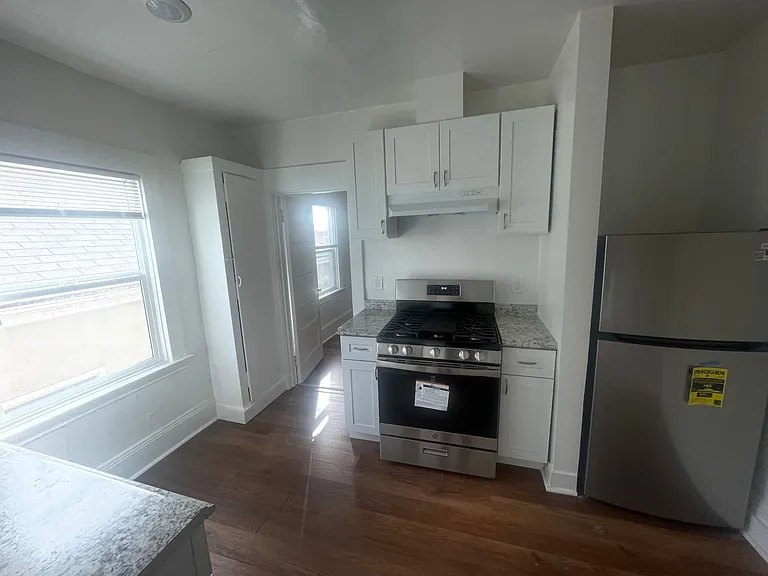 3403 San Leandro St — Photo 7