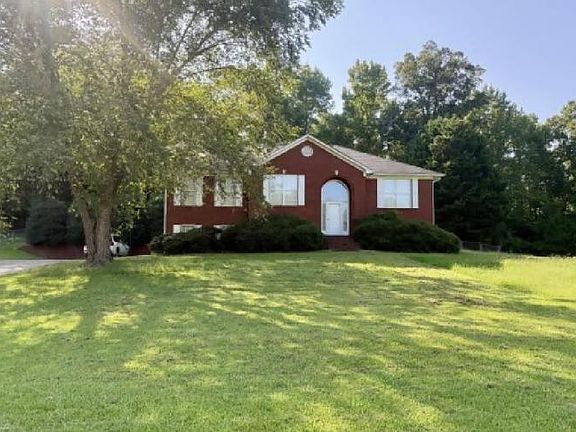 2nd image of 2029 Magnolia Rd