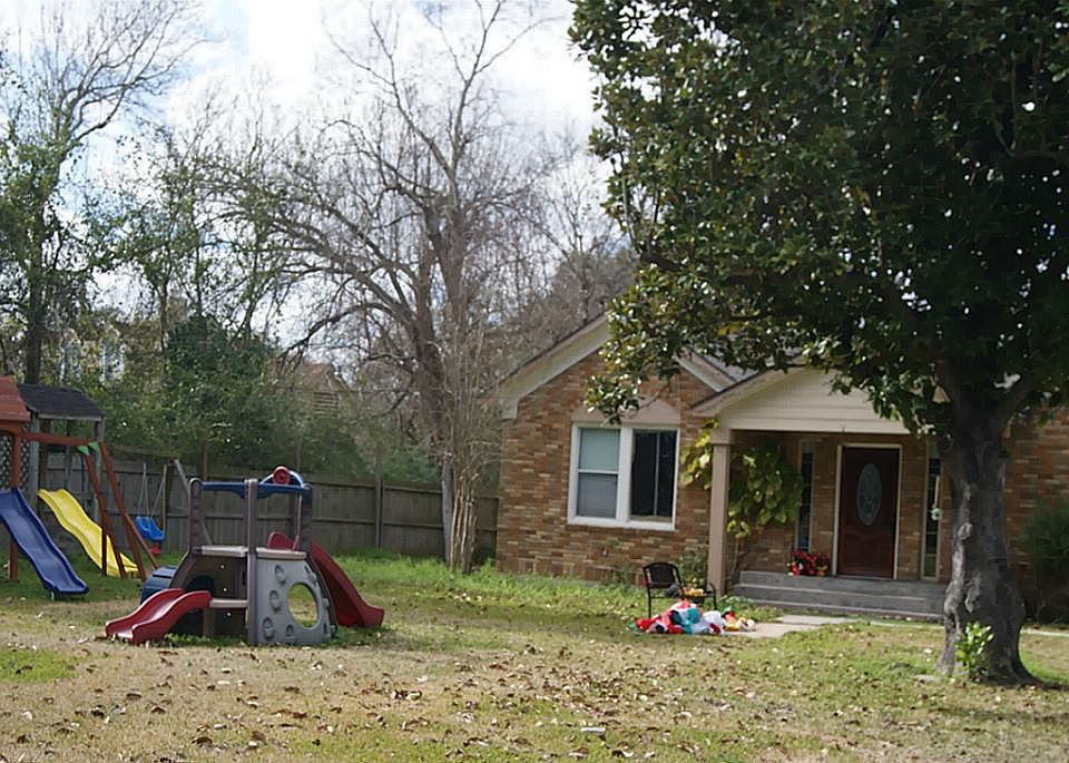 1st image of 8557 N Bayou Dr