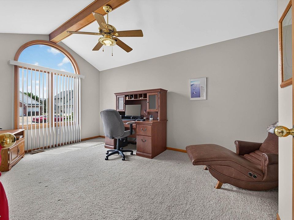 46640 Glen Pointe Dr, photo 6