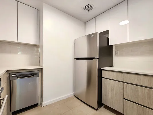 Rented by Modern Spaces | media 3