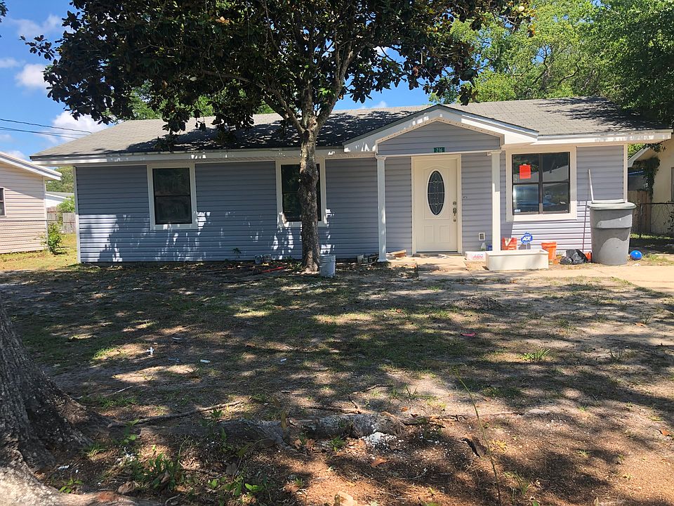 1st image of 216 Ajax Dr NW