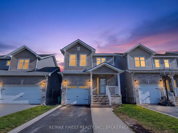 1276 Atkinson St, Kingston, ON K7P 0J7