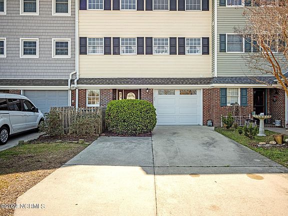 2nd image of 405 W Bay Drive