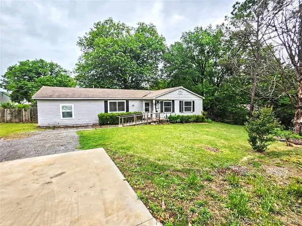 2112 White Ave, Tahlequah, OK 74464