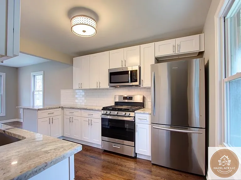 21030 Caledonia Ave #1 — Photo 11