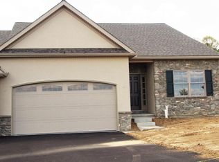 109 Anna Ln, Elizabethtown, PA 17022