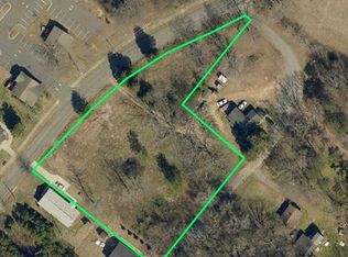 404 Crestdale Rd, Matthews, NC 28105