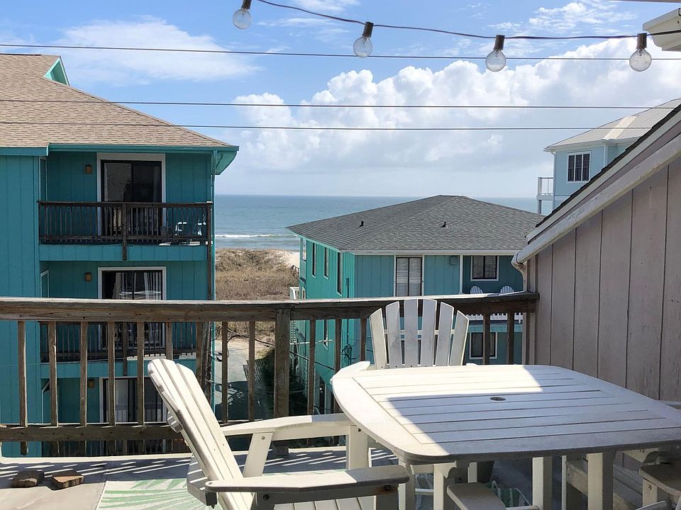 Oversized deck (14x20) was rebuilt September 2021 and provides amazing views.